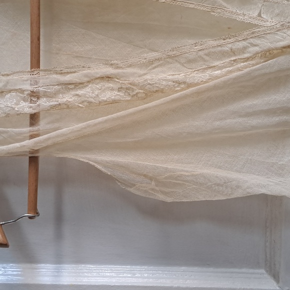 VINTAGE Mesh vest with lace - cream boho vest - layering piece - Picture 6 of 9